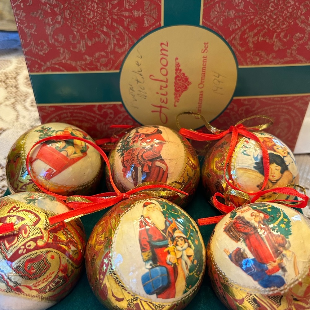 Heirloom Christmas Ornaments Set of Six Victorian made of paper-mâché